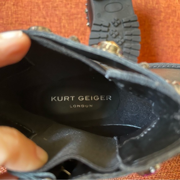 KURT GEIGER LONDON The Sawyer Chelsea Boot in Black Cow Leather - Picture 9 of 12